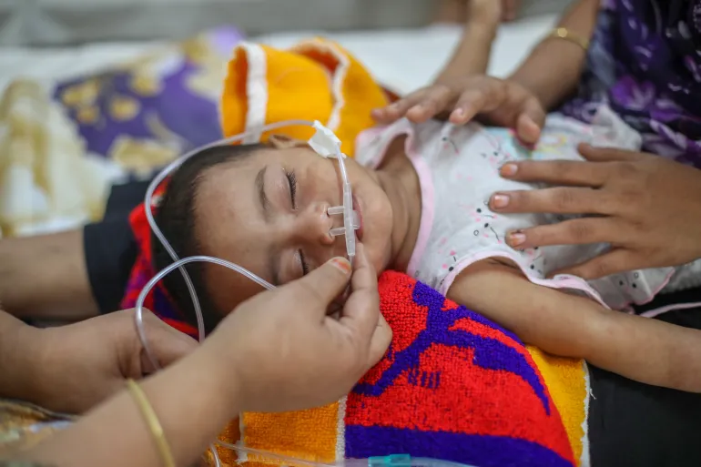 बङ्गलादेशमा दादुराको भयावह प्रकोप : ५ सयभन्दा बढी बालबालिकाको मृत्यु, अस्पतालहरू भरिभराउ